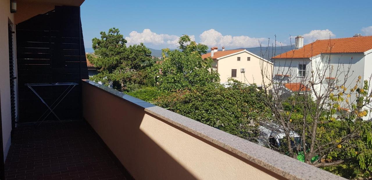 Apartmani Zem, Krk Krk Town Zewnętrze zdjęcie